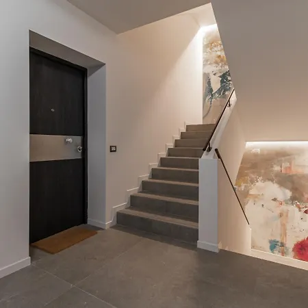 Free Parking Sweet Rhome Luxury Ac Apartment *
