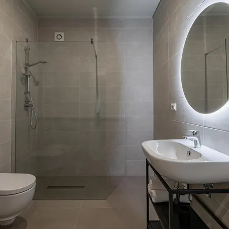Free Parking Sweet Rhome Luxury Ac Apartment